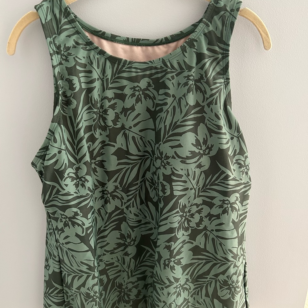 NWT Green print tankini top size extra large
